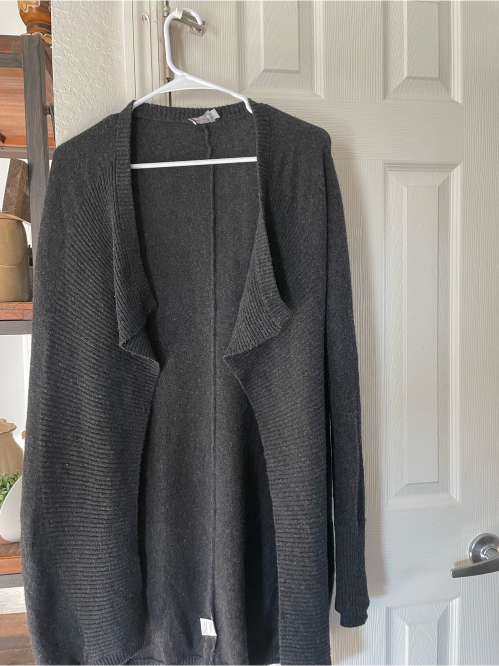 T Los Angeles Women’s XS long sleeve Dark gray 100% Cashmere open front Cardigan